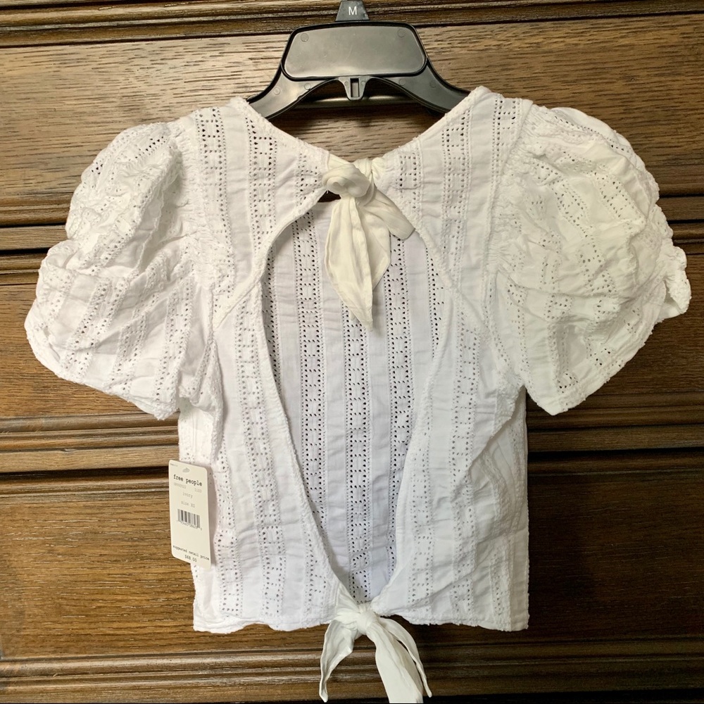 Free people back tie crop top with key hole - Picture 6 of 8